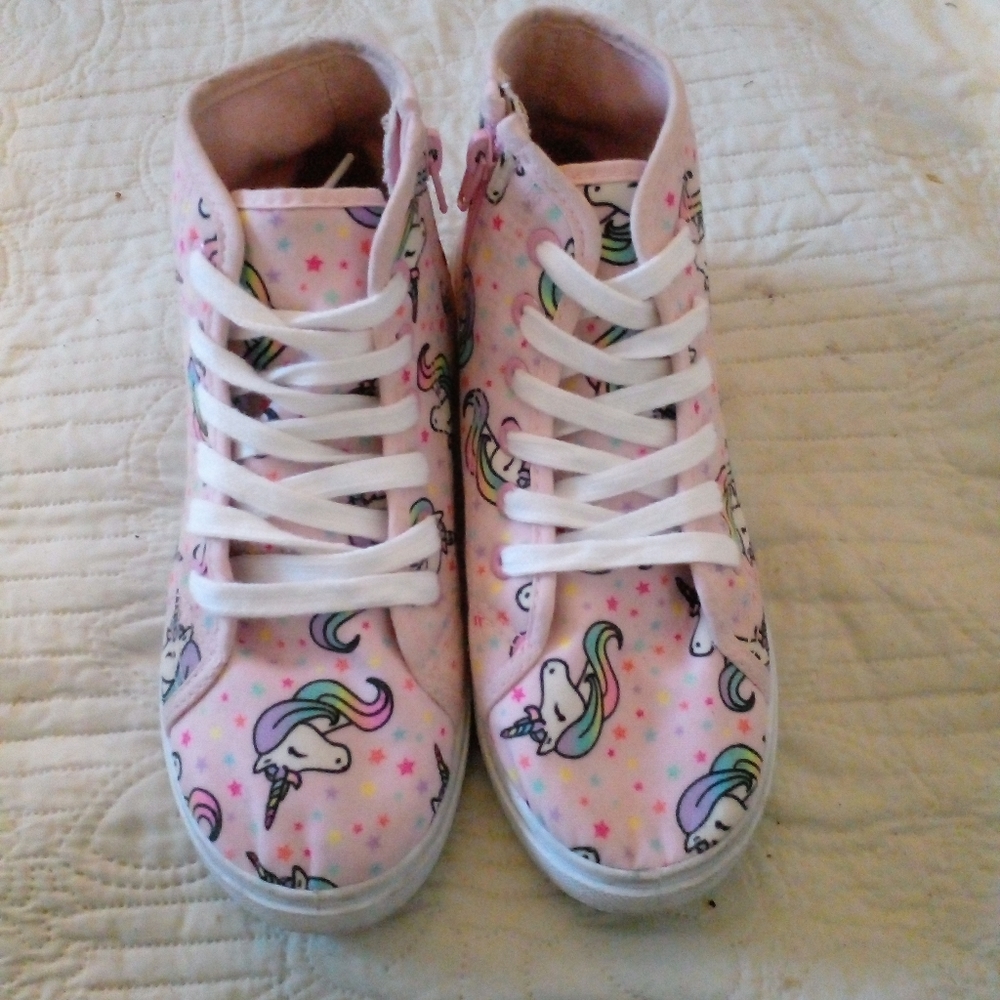 Unicorn high top shoes with side zipper